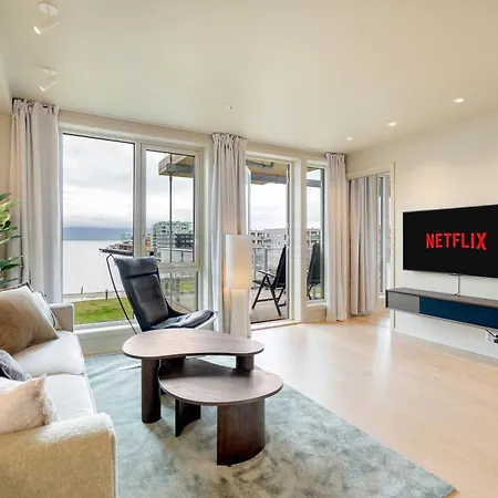 Premium Seafront With Balcony Apartament